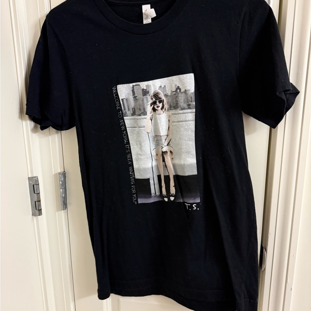 Taylor Swift tshirt